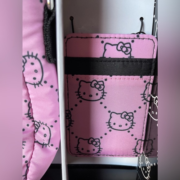 Hello Kitty cross body and matching card case. - Picture 3 of 3
